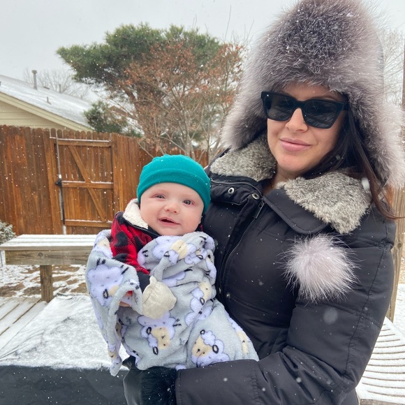 Meet your Posher, Hillary! ππΊπ§π₯πβ€οΈ - Picture 12 of 14